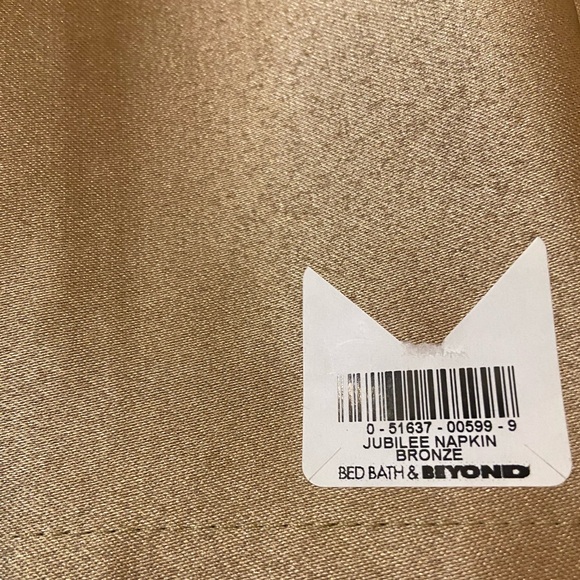 🚨4/$20 Sale!🚨 Bronze dinner napkins - Picture 2 of 2